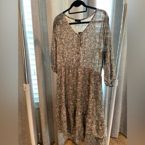 Cute floral boutique dress new with tags. Size L